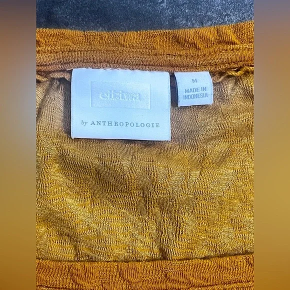 Anthropologie Ett:Twa Wesley Gold Textured Short Sleeve Blouse Size Medium - Picture 4 of 7